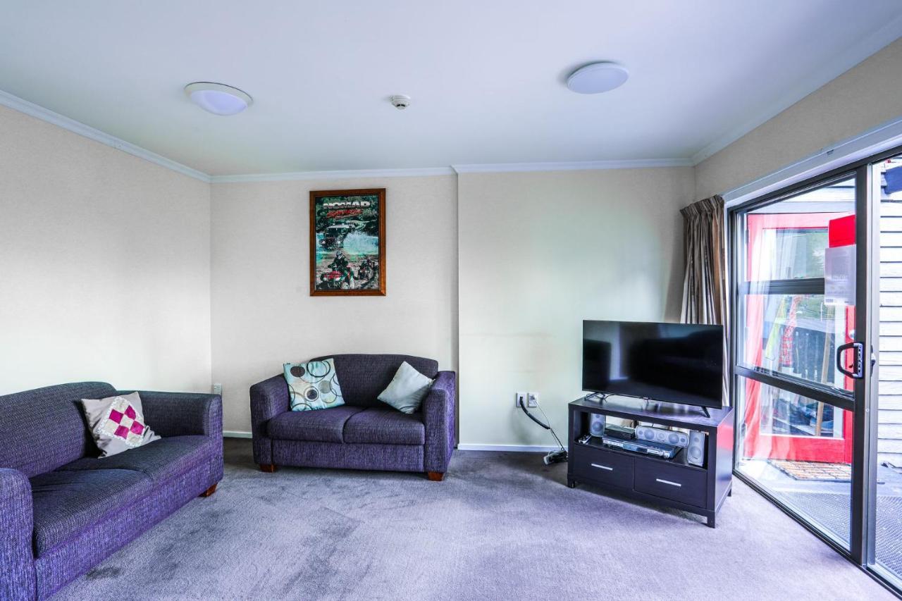 Aspen Lodge Backpackers Queenstown Bagian luar foto