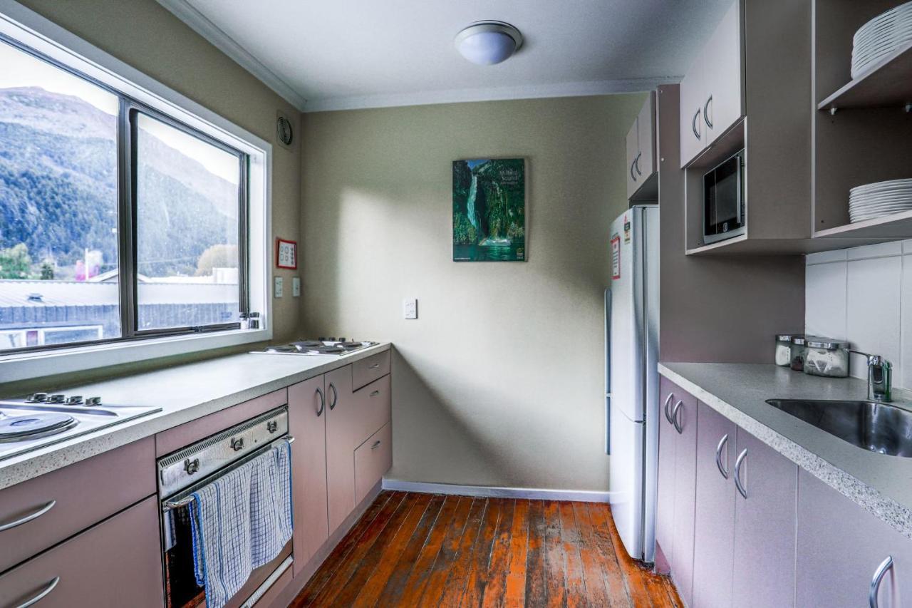 Aspen Lodge Backpackers Queenstown Bagian luar foto