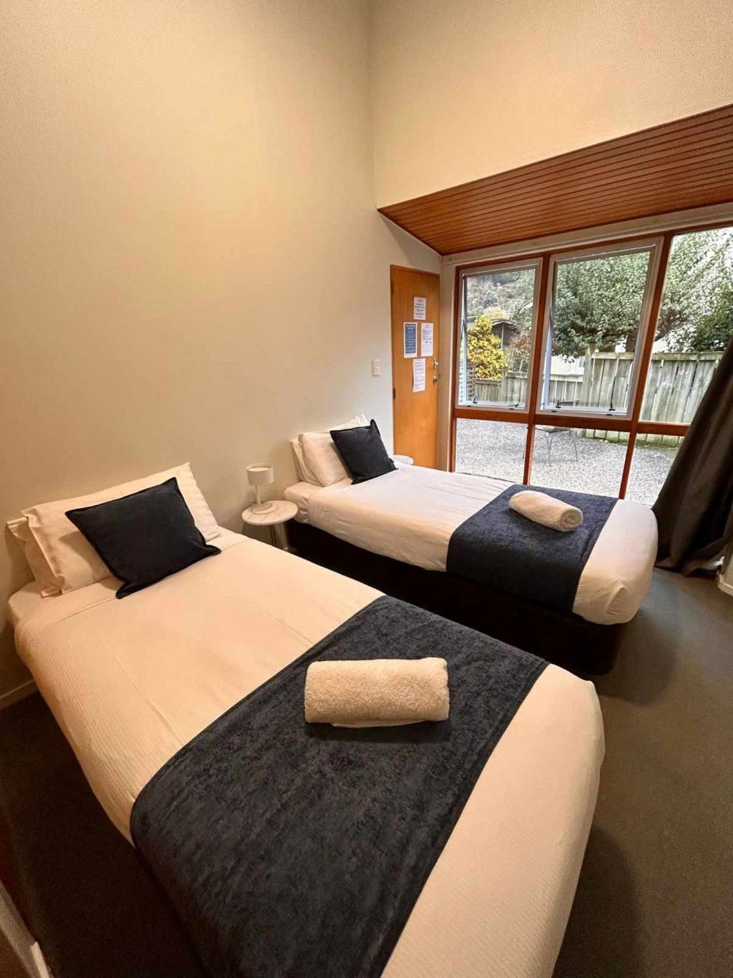 Aspen Lodge Backpackers Queenstown Bagian luar foto