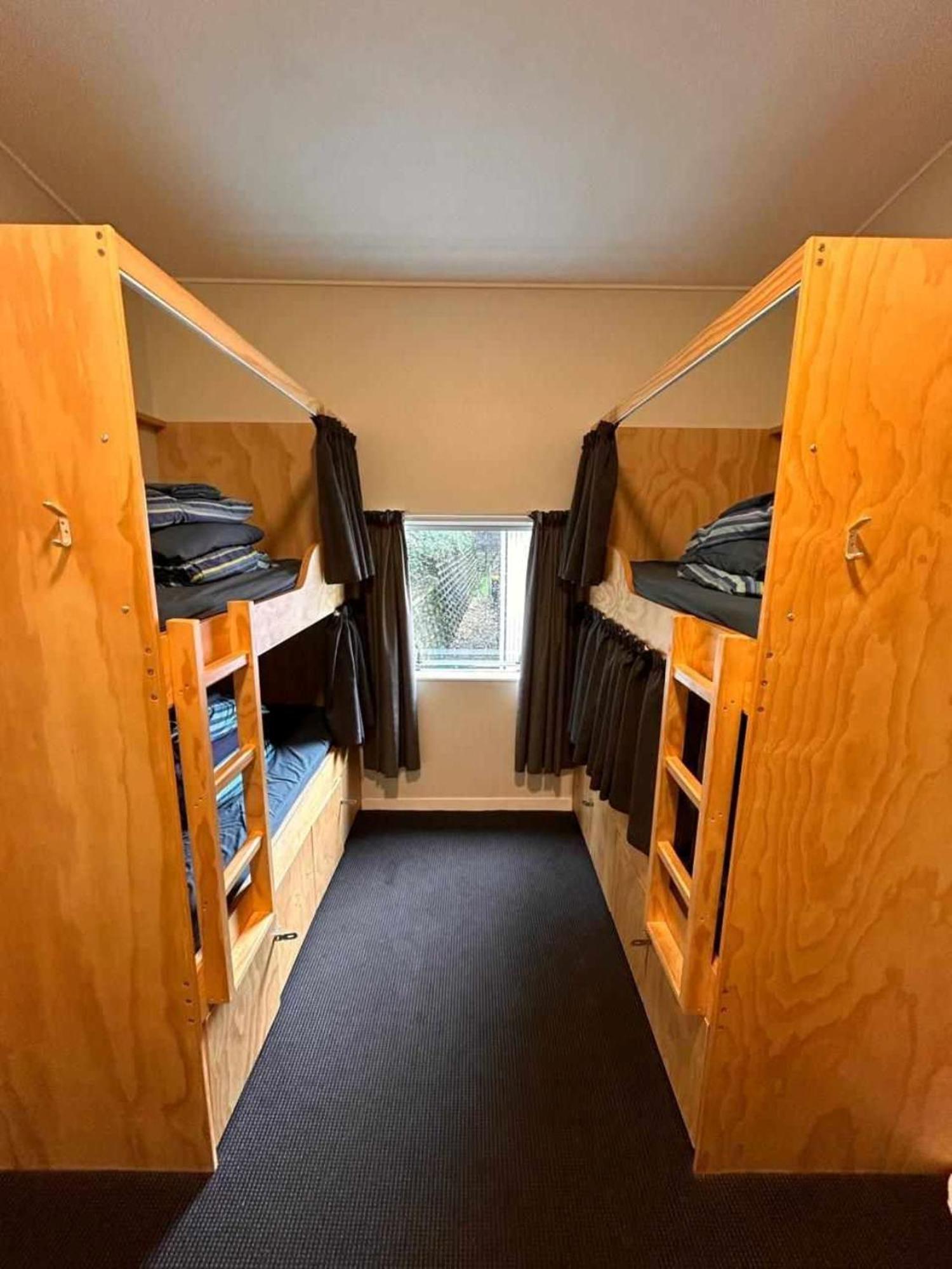 Aspen Lodge Backpackers Queenstown Bagian luar foto