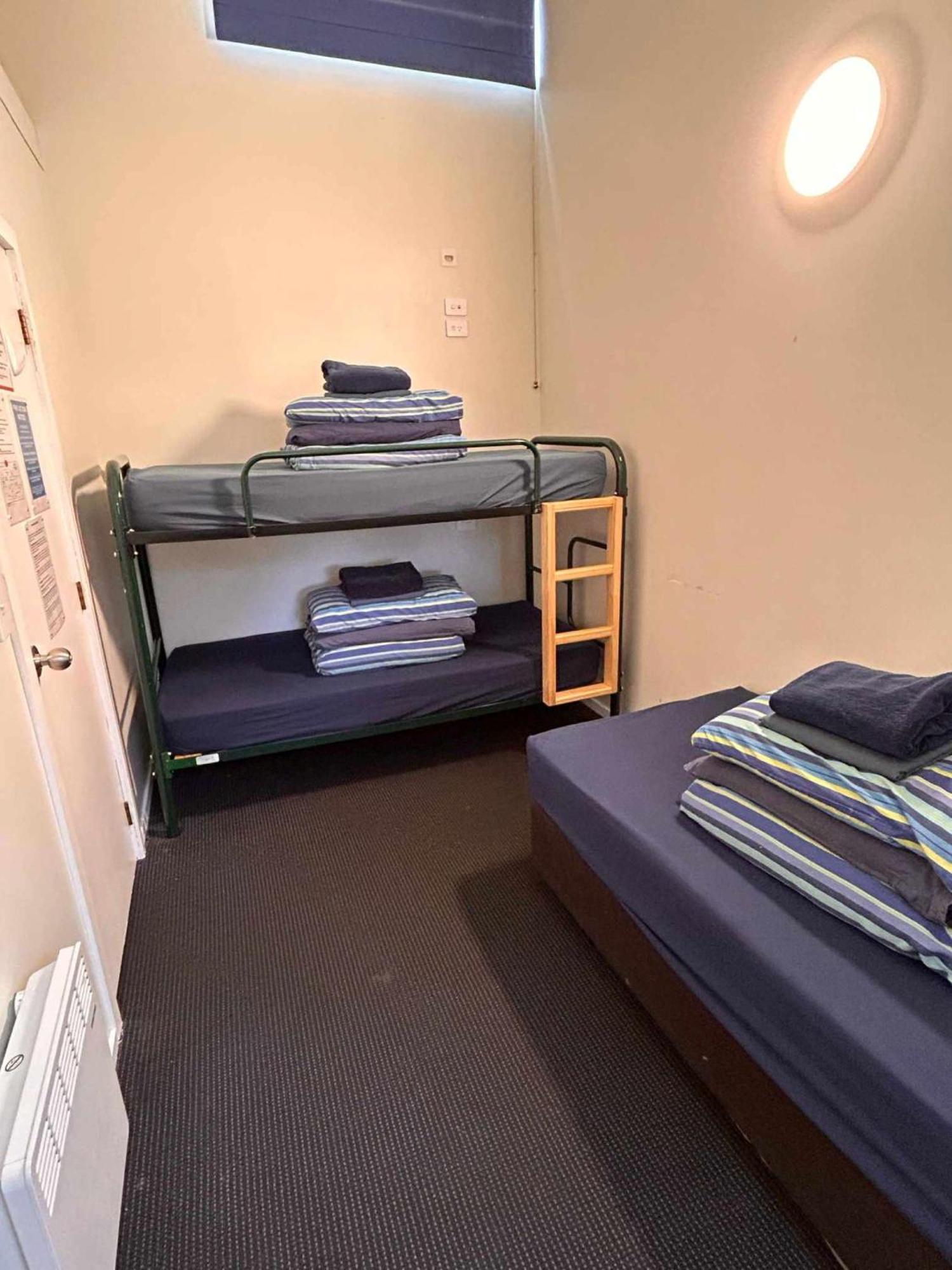 Aspen Lodge Backpackers Queenstown Bagian luar foto